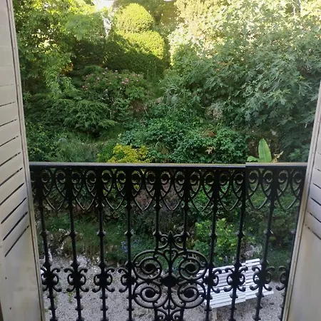Joli Calme Parking Proche Thermes Et Centre Εξ Λε Μπαν