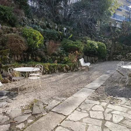 Joli Calme Parking Proche Thermes Et Centre Εξ Λε Μπαν