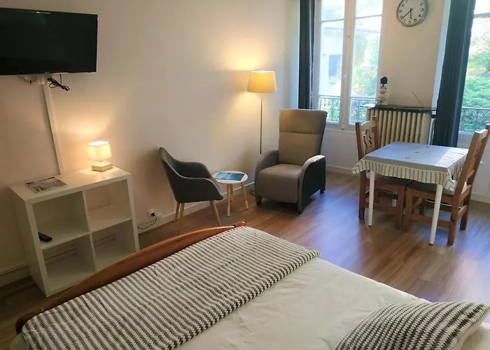 Lejlighed Joli Calme Parking Proche Thermes Et Centre